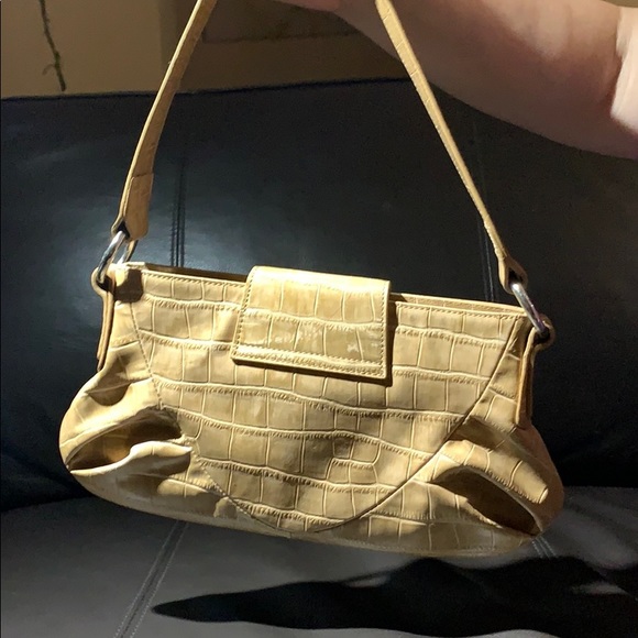 Daniel Shoulder Bag - Picture 2 of 6